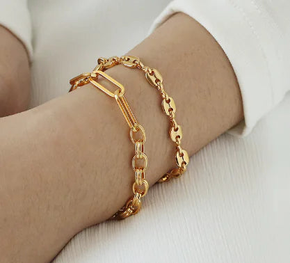 Pig Nose Chain Hollow Bracelet for Women - Trendy Style